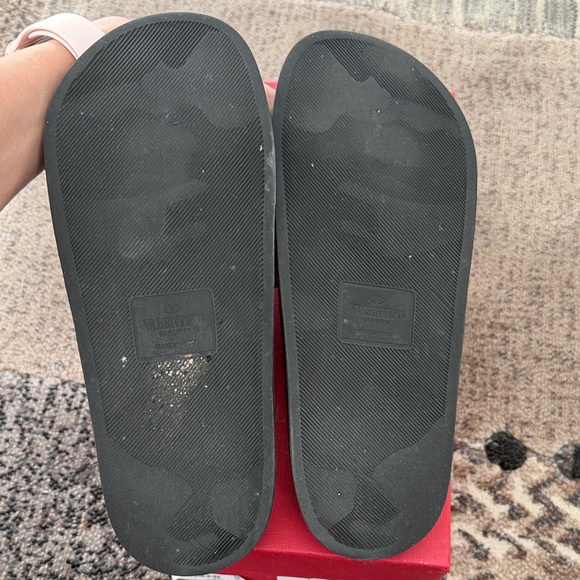Valentino Garavani Black Slides - Picture 2 of 9
